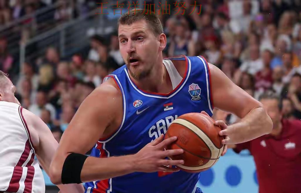 约基奇状态回升引发热议 赛后分析指出关键问题 约基奇状态回升引发热议 赛后分析指出关键问题